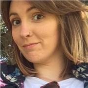 Hola, me llamo Nadina. Estudio Esucación Infantil y me gustaria prestar mi ayuda a todo/a niño/a que lo necesite